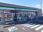 【コンビニエンスストア】ファミリーマート岐阜下奈良店まで270ｍ