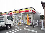 【コンビニエンスストア】デイリーヤマザキ広島大竹本町店まで800ｍ