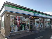 【コンビニエンスストア】ファミリーマート柳津丸野店まで800ｍ