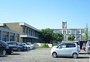 【小学校】美唄市立中央小学校まで950ｍ