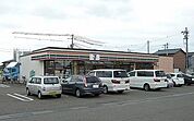 【コンビニエンスストア】セブンイレブン燕南7丁目店まで500ｍ