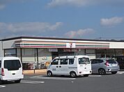 【コンビニエンスストア】セブンイレブン　倉敷玉島八島店まで650ｍ