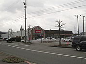 【スーパー】バロー 金津店まで90ｍ
