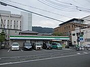 【コンビニエンスストア】ファミリーマート四条畷まで1000ｍ