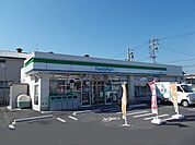 【コンビニエンスストア】ファミリーマート静岡中島店まで650ｍ