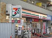【コンビニエンスストア】セブンイレブン 鴻巣駅西口店まで330ｍ