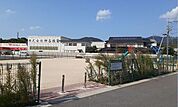 【公園】東川津中尾中央公園まで1100ｍ