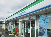 【コンビニエンスストア】ファミリーマート 船津登山道店まで300ｍ