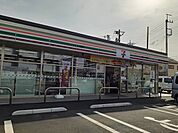 【コンビニエンスストア】セブンイレブン草加八幡町店まで180ｍ