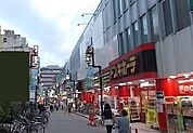 ショッピングロード錦通りまで400ｍ