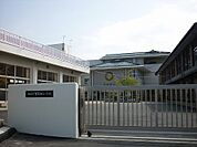 【小学校】日和田小学校まで1600ｍ