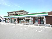 【コンビニエンスストア】ファミリーマート十志町店まで500ｍ