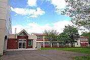 【中学校】江別第三中学校まで1300ｍ