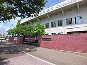 【高校】都立調布北高等学校まで52ｍ