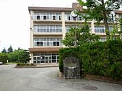 【中学校】高陵中学校まで900ｍ
