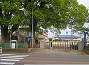 【小学校】明治小学校まで400ｍ