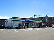 【コンビニエンスストア】ファミリーマート塩井店まで850ｍ