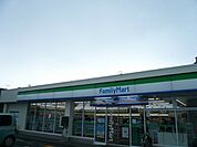 【コンビニエンスストア】ファミリーマート日南星倉店まで190ｍ