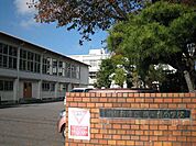【小学校】横川西小学校まで400ｍ