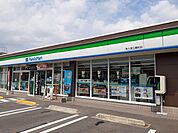 【コンビニエンスストア】ファミリーマート隼人塚公園前店まで1200ｍ