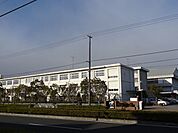 【中学校】城東中学校まで950ｍ