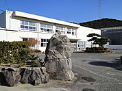 【小学校】鳴門西小学校まで350ｍ