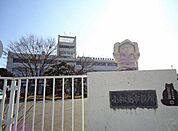 【市役所・区役所】小松島市役所まで350ｍ