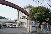 【小学校】津田小学校まで1500ｍ