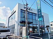 【銀行】伊予銀行高岡支店様まで1300ｍ