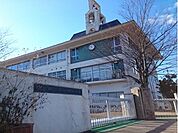 【小学校】里庄西小学校まで1300ｍ