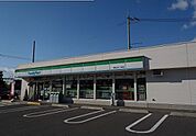 【コンビニエンスストア】ファミリーマートまで240ｍ