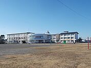 【小学校】菊川市立小笠北小学校まで400ｍ