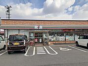 【コンビニエンスストア】セブンイレブン　鶴岡千石店まで400ｍ