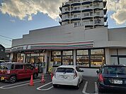 【コンビニエンスストア】セブンイレブンさいわい町店まで170ｍ