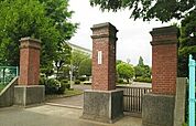 【小学校】三里塚小学校まで700ｍ