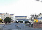 【小学校】市立外野小学校まで850ｍ
