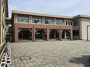 【中学校】灯明寺中学校まで140ｍ