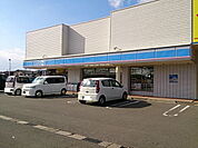 【コンビニエンスストア】ローソン 春江江留店まで800ｍ
