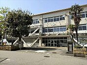 【小学校】加賀山代小学校まで750ｍ