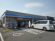 【コンビニエンスストア】ローソン丸亀飯野町東分店まで300ｍ