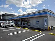【コンビニエンスストア】ローソン観音寺昭和町二丁目店まで900ｍ