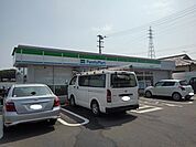 【コンビニエンスストア】ファミリーマート丸亀山北町店まで900ｍ