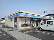 【コンビニエンスストア】ローソン丸亀塩屋町店まで110ｍ