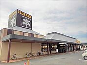【レンタルビデオ】ＴＳＵＴＡＹＡ宇多津店まで650ｍ