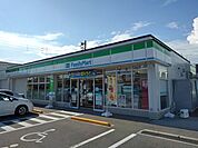 【コンビニエンスストア】ファミリーマート坂出昭和町店まで750ｍ