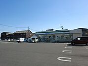 【コンビニエンスストア】ファミリーマート桑名江場店まで400ｍ