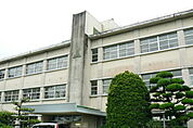 【中学校】みやこ町立　豊津中学校まで1200ｍ