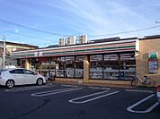 【コンビニエンスストア】セブンイレブン上尾柏座4丁目店まで90ｍ