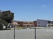 【小学校】亀山市立川崎小学校まで1600ｍ