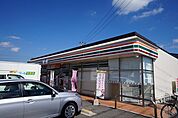 【コンビニエンスストア】セブンイレブン　長津2丁目店まで950ｍ
